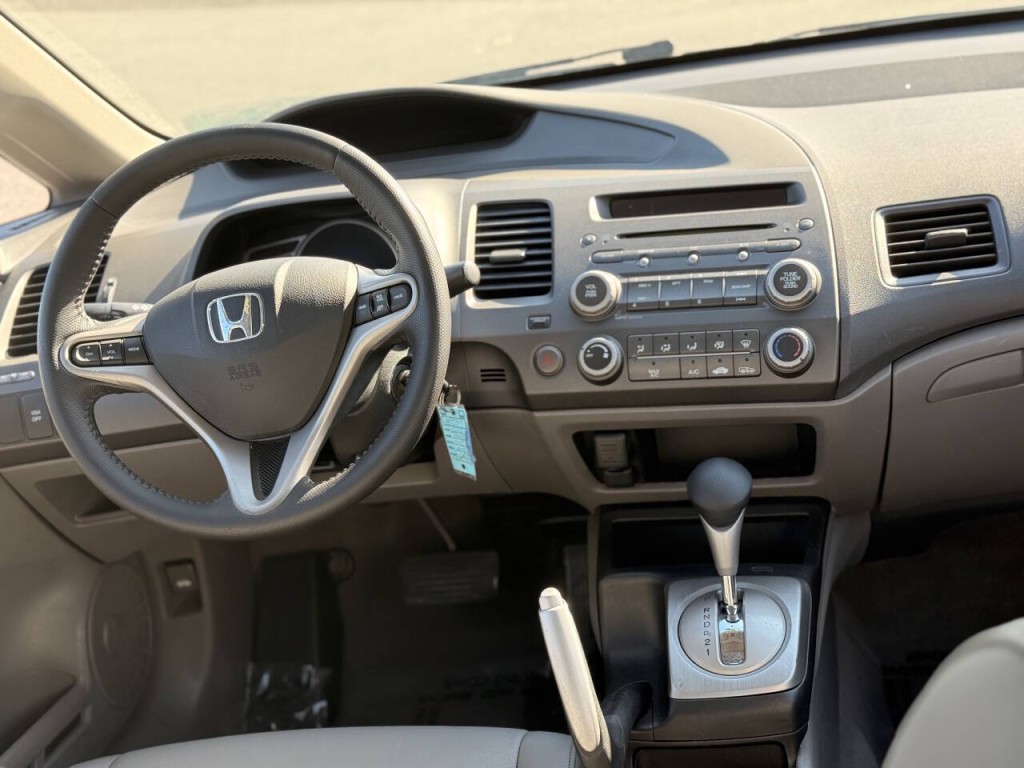 2010 Honda Civic Image 11
