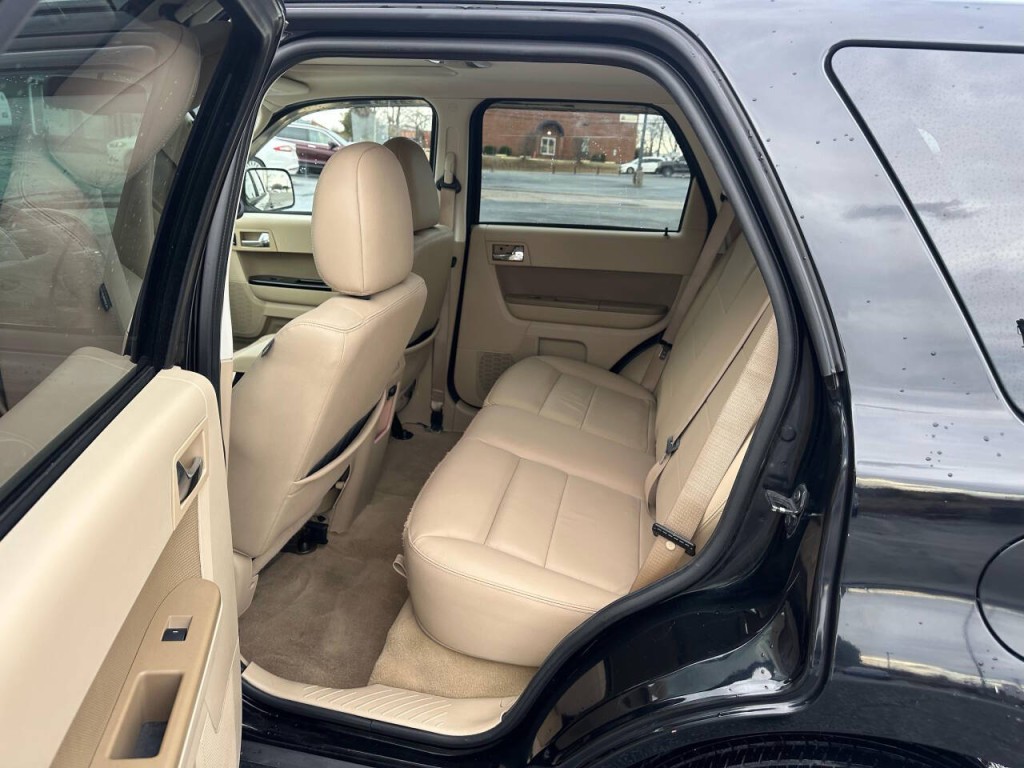 2010 Ford Escape Image 9