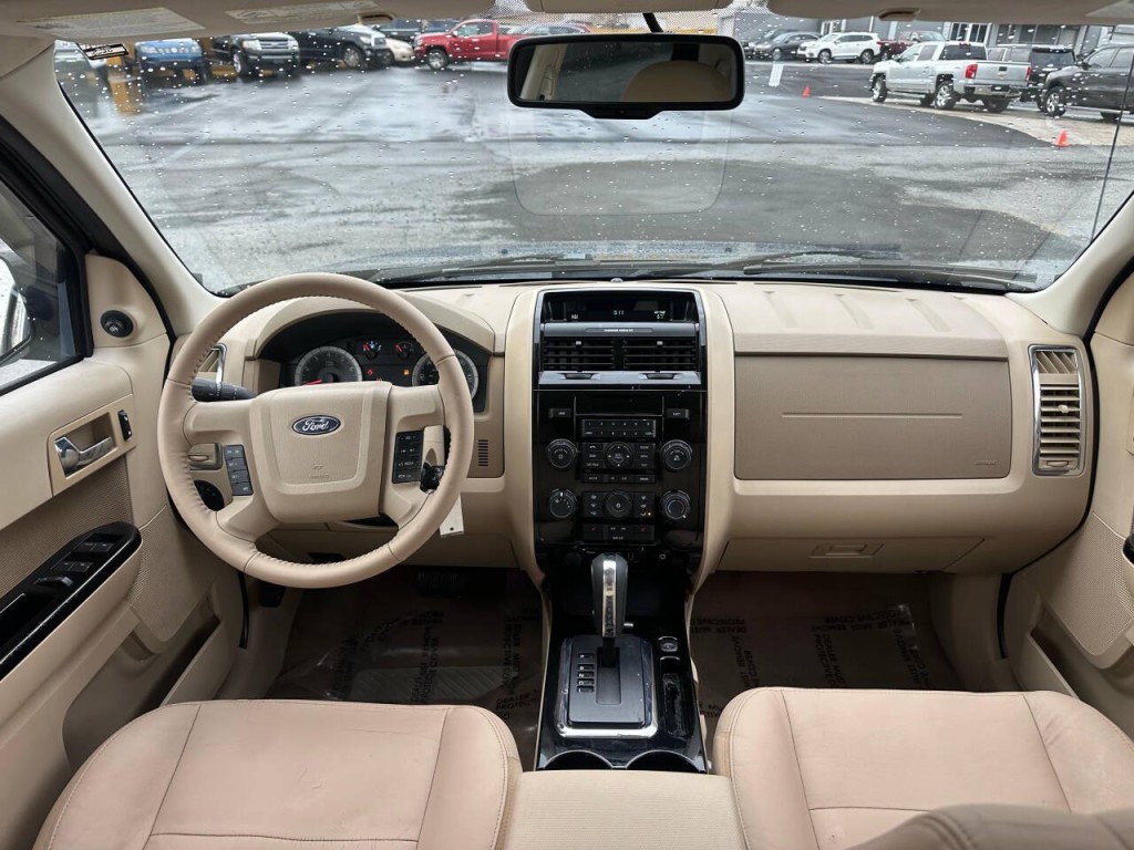 2010 Ford Escape Image 11