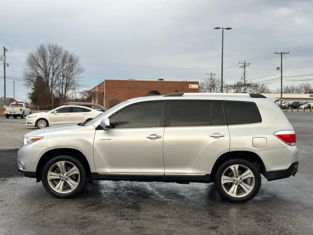 2012 Toyota Highlander Image 2