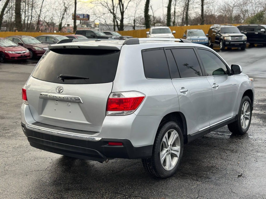 2012 Toyota Highlander Image 5