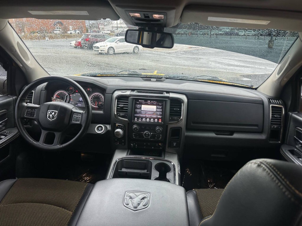 2016 RAM 1500 Image 12