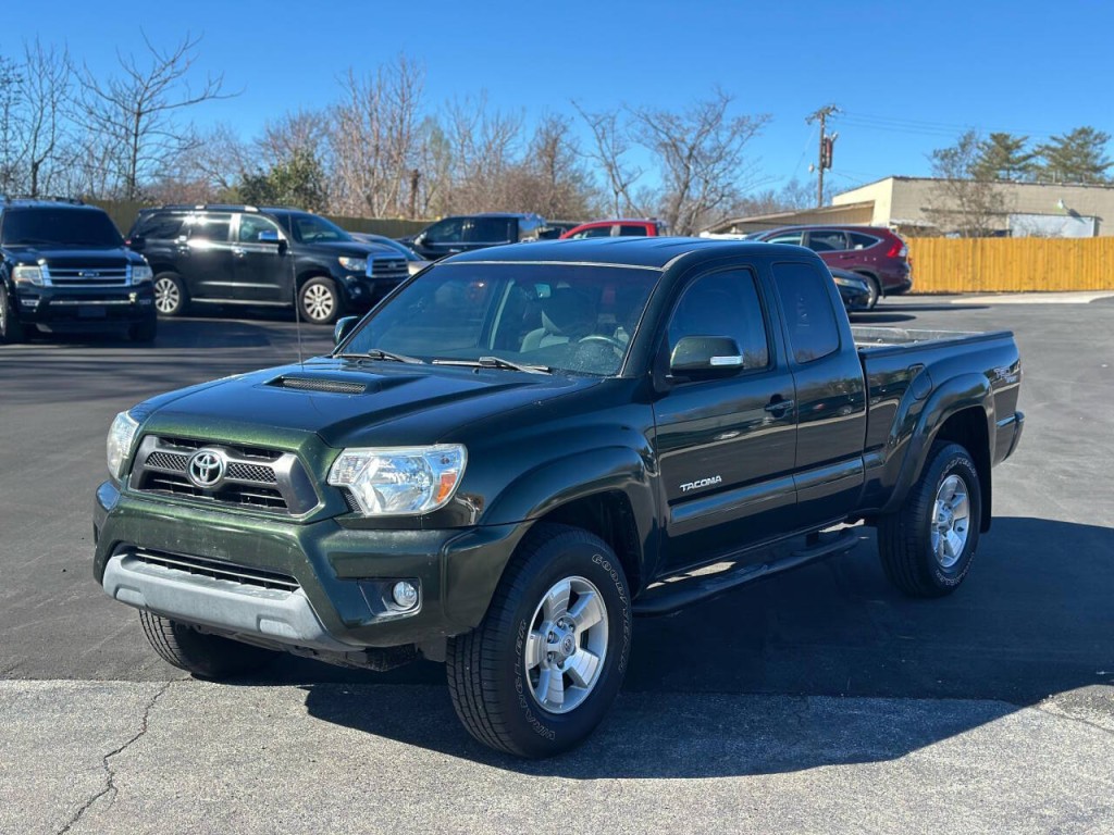 2013 Toyota Tacoma Image 1