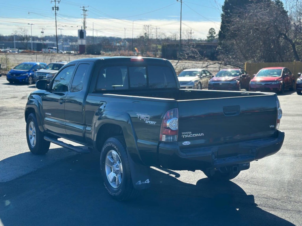 2013 Toyota Tacoma Image 3