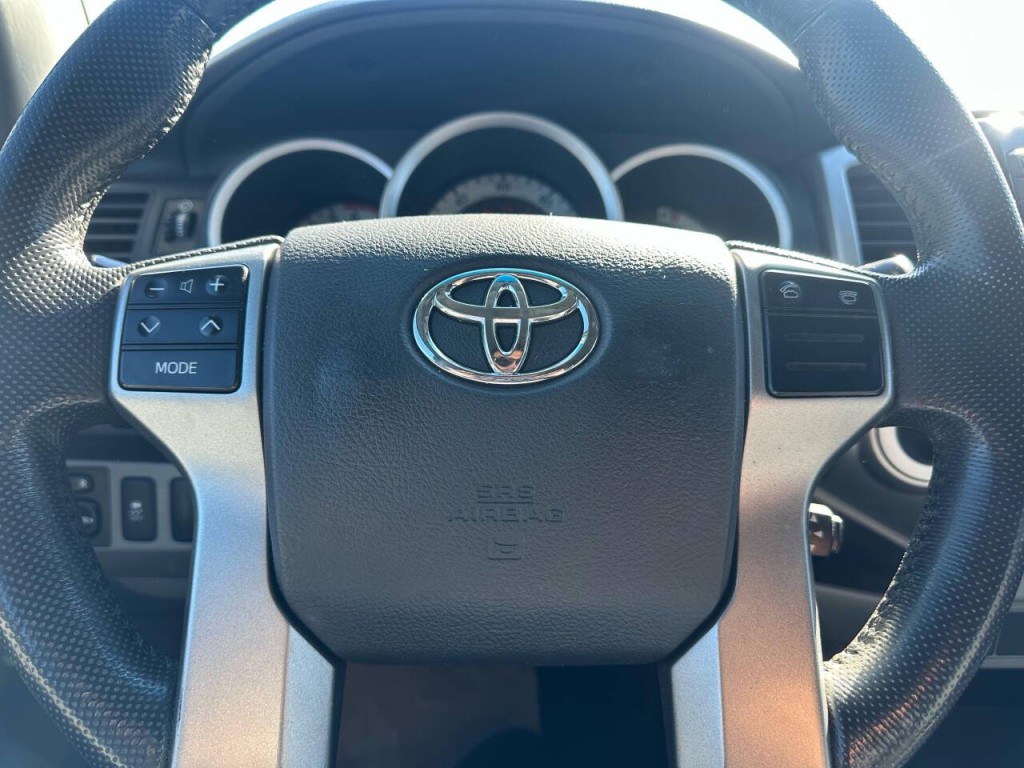 2013 Toyota Tacoma Image 12