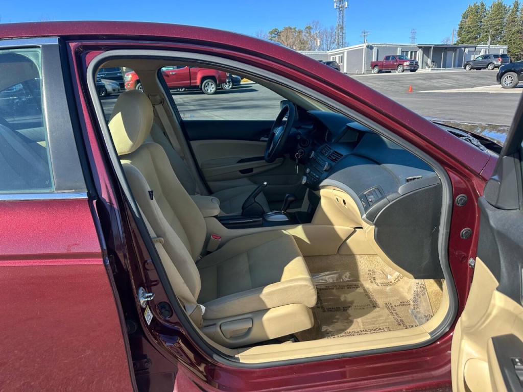 2011 Honda Accord Image 13