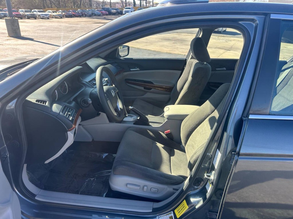 2012 Honda Accord Image 8