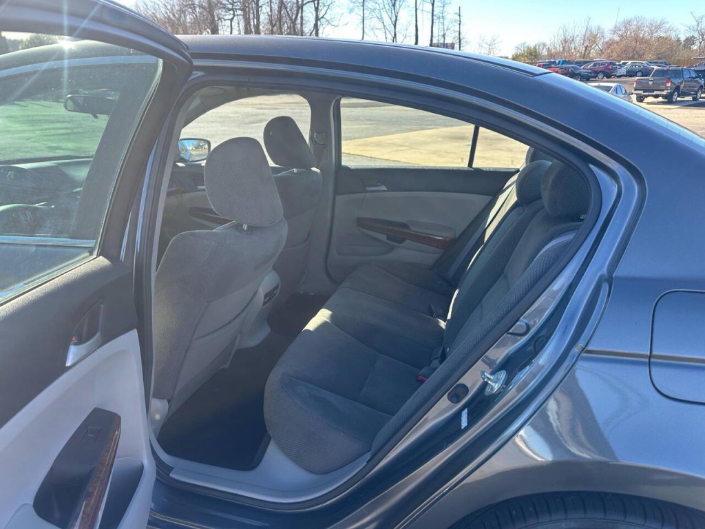 2012 Honda Accord Image 9