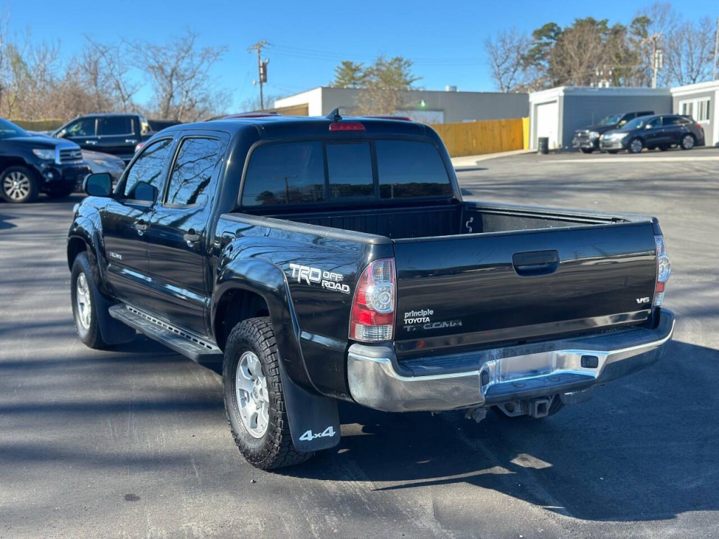2015 Toyota Tacoma Image 3