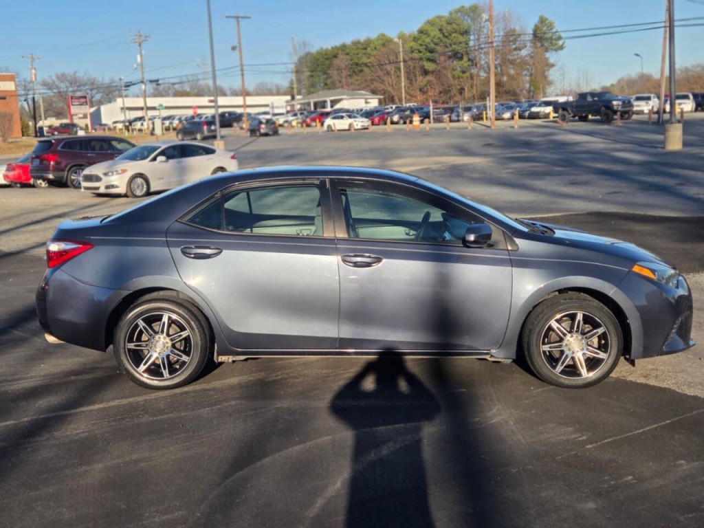 2016 Toyota Corolla Image 6