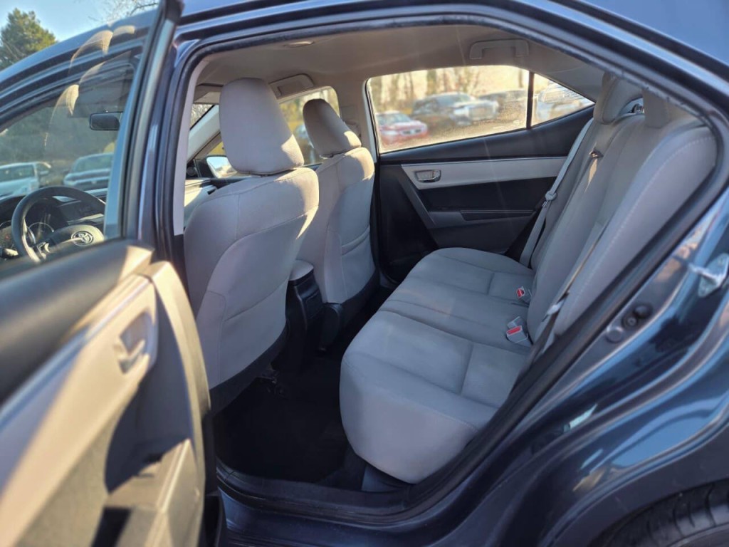 2016 Toyota Corolla Image 10