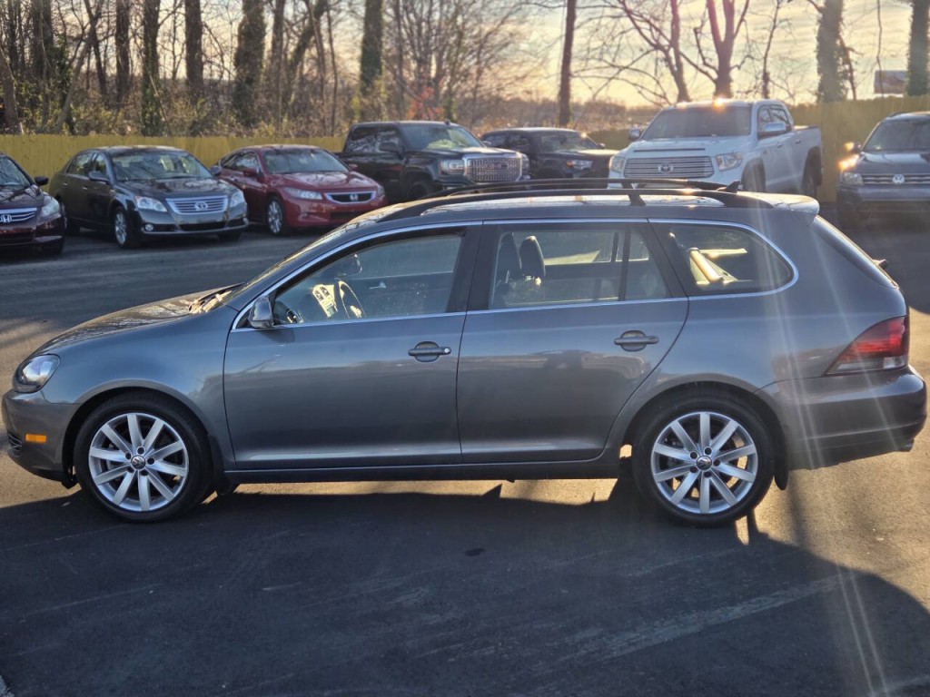 2014 Volkswagen Jetta Image 2