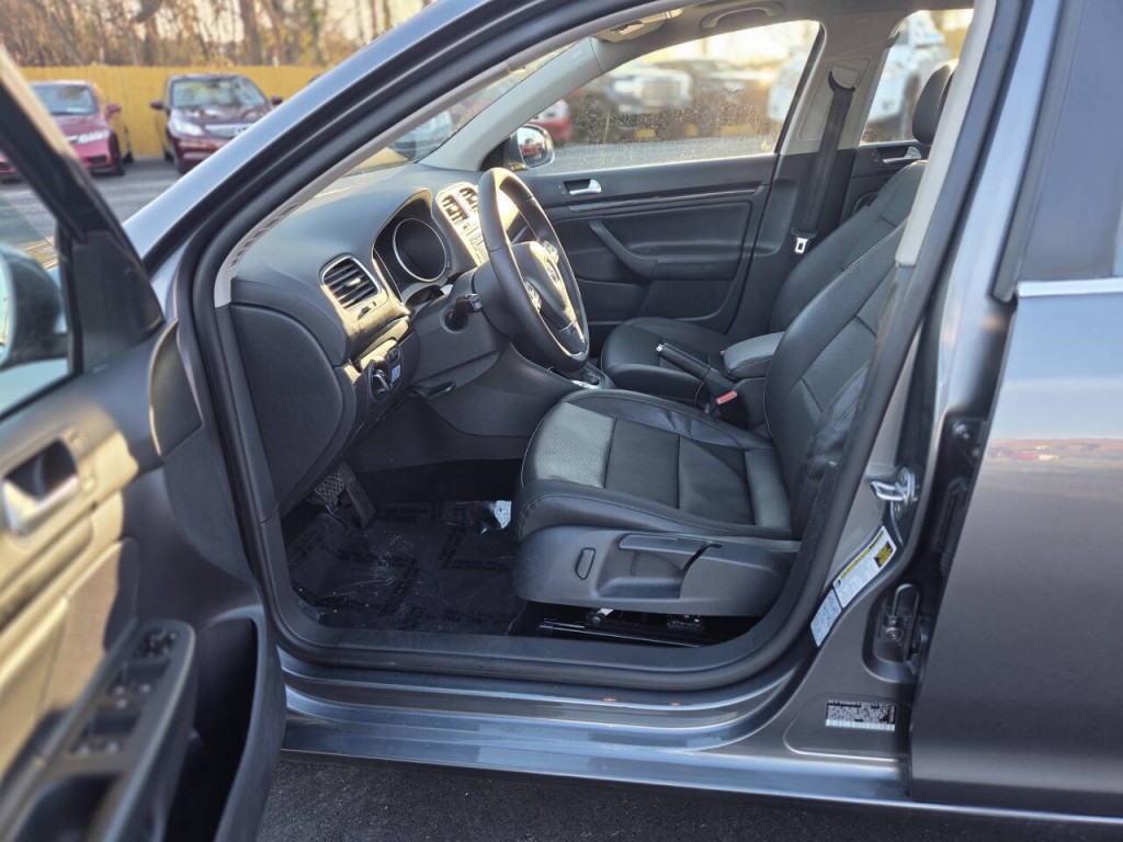 2014 Volkswagen Jetta Image 8