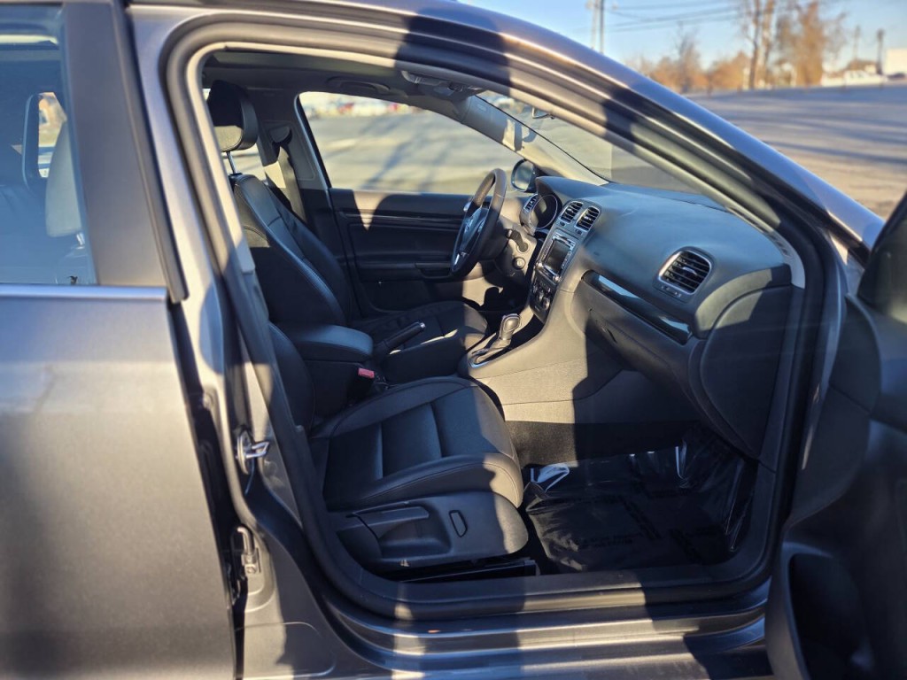 2014 Volkswagen Jetta Image 11