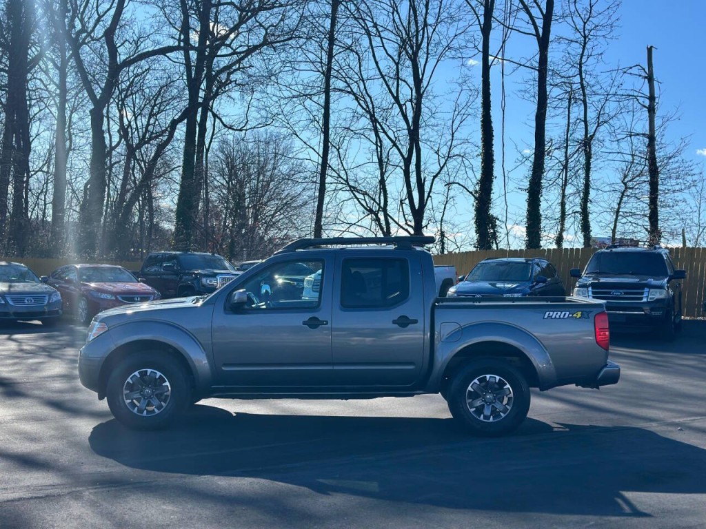 2018 Nissan Frontier Image 2