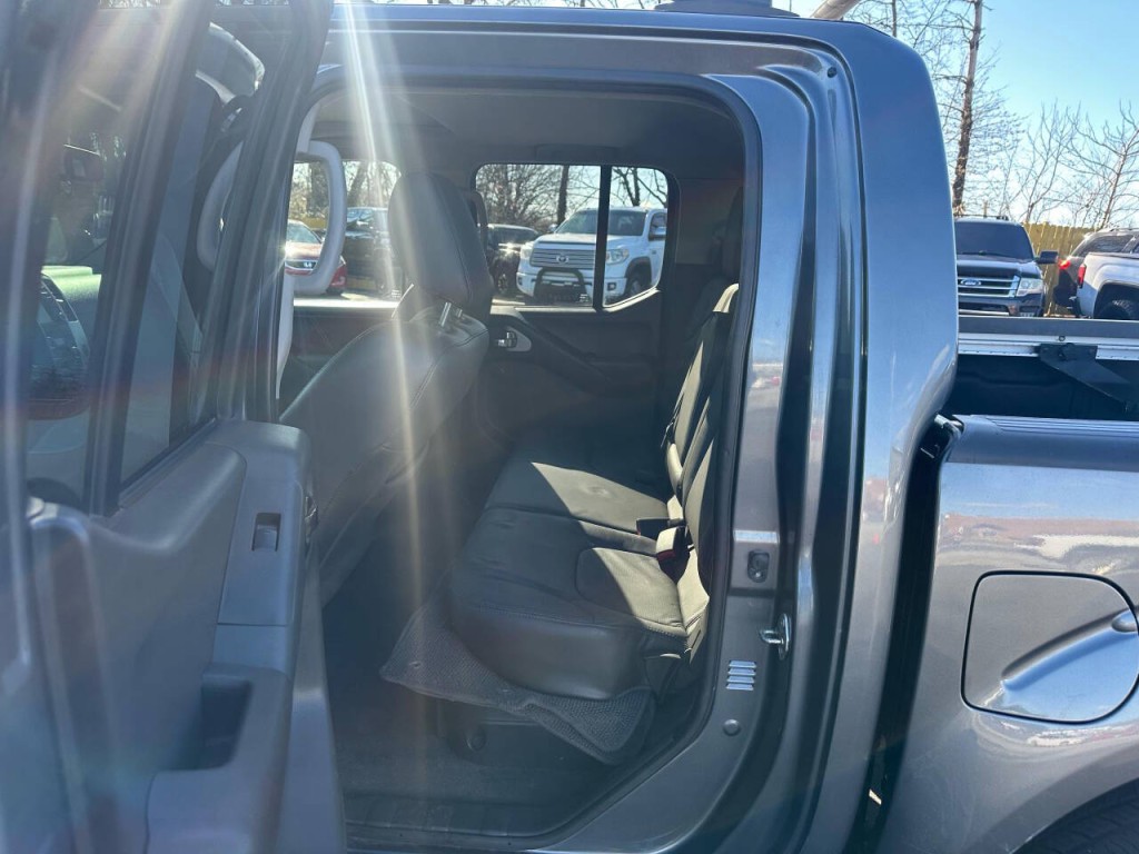 2018 Nissan Frontier Image 9