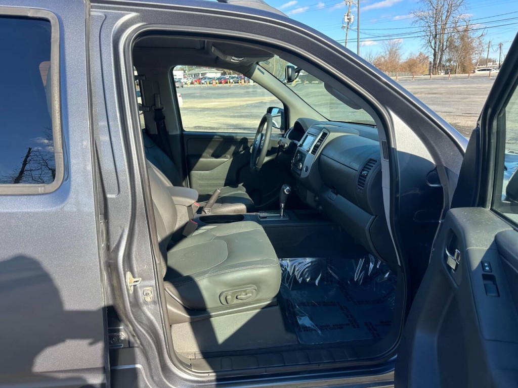 2018 Nissan Frontier Image 12