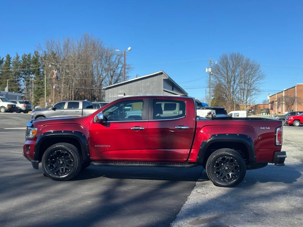 2017 GMC Canyon Image 2