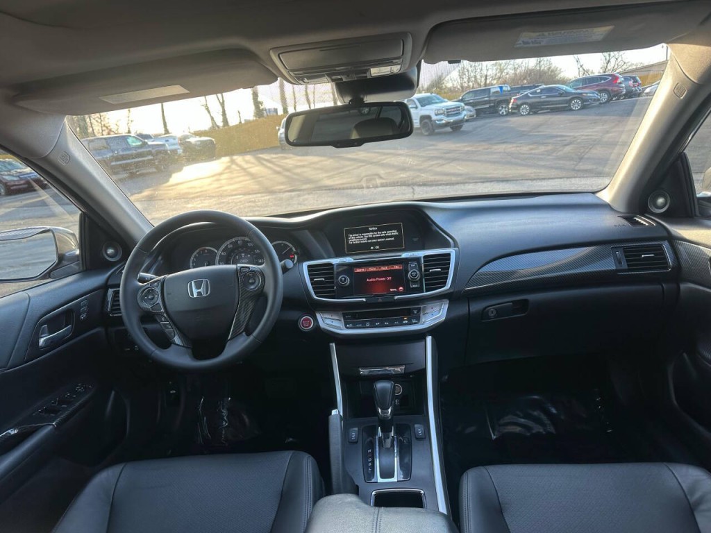 2015 Honda Accord Image 11
