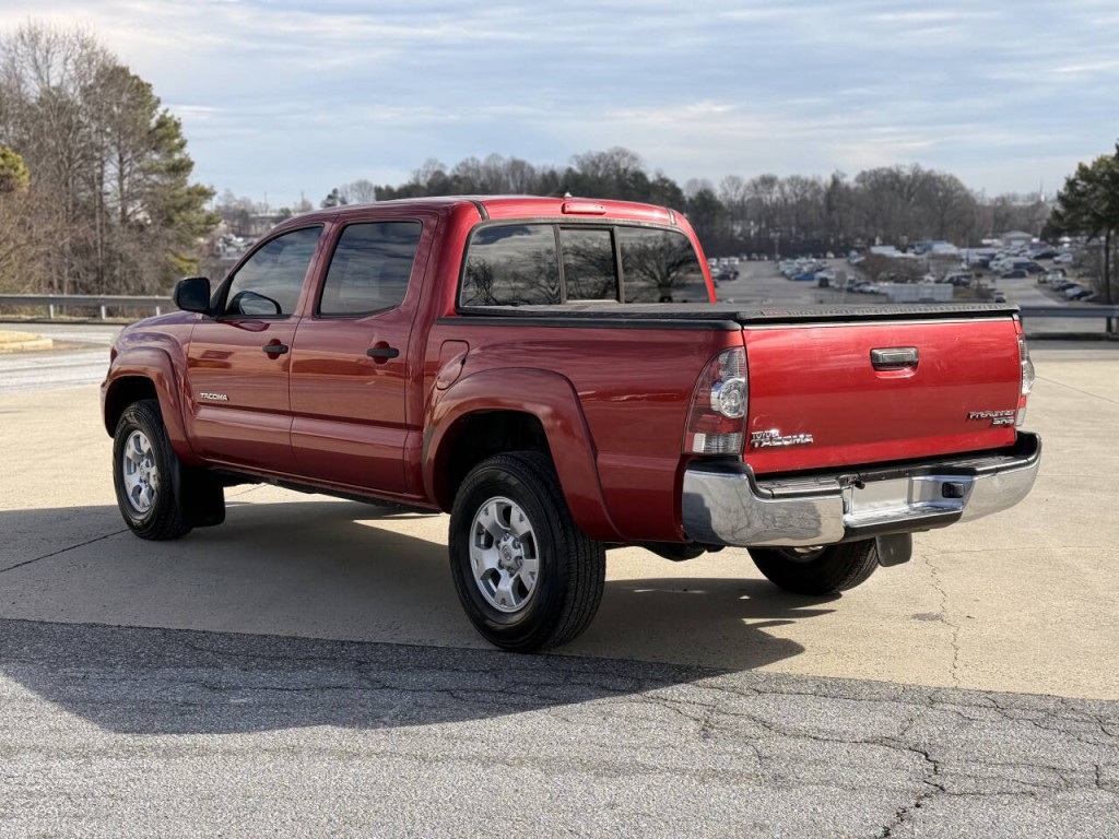 2015 Toyota Tacoma Image 3