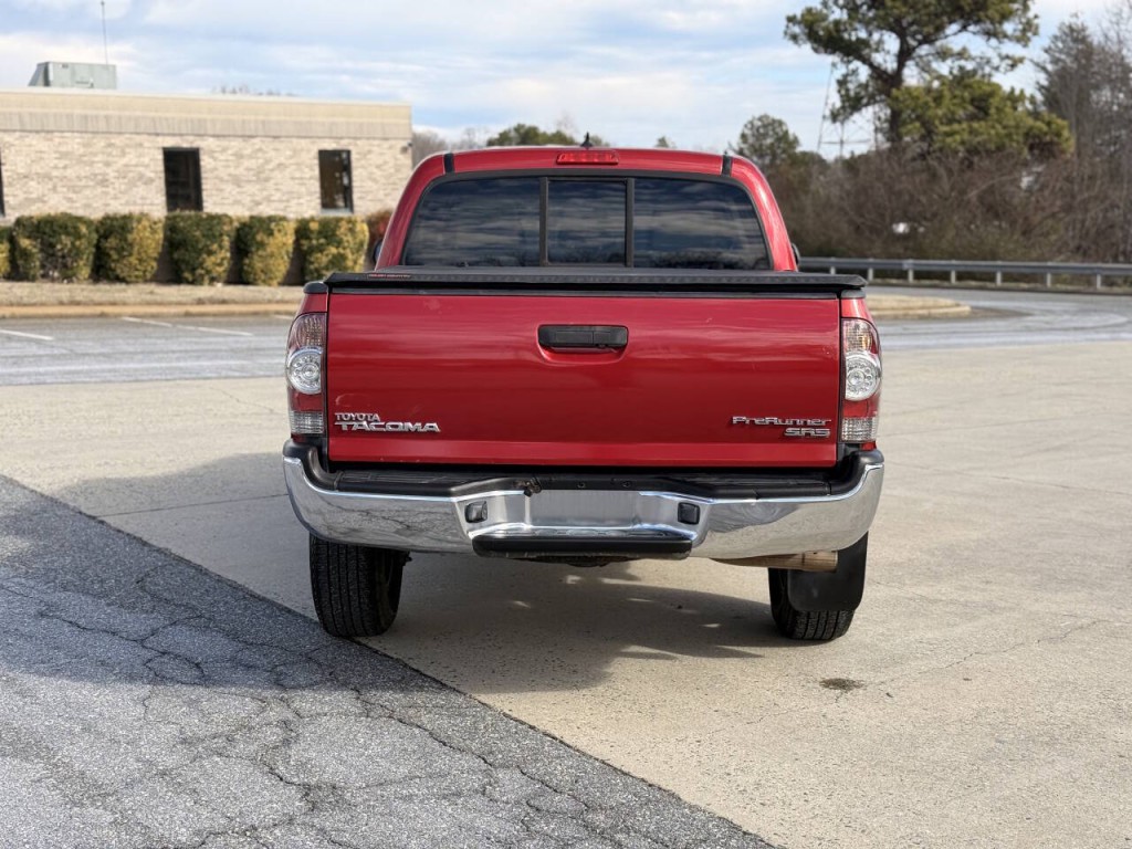 2015 Toyota Tacoma Image 5