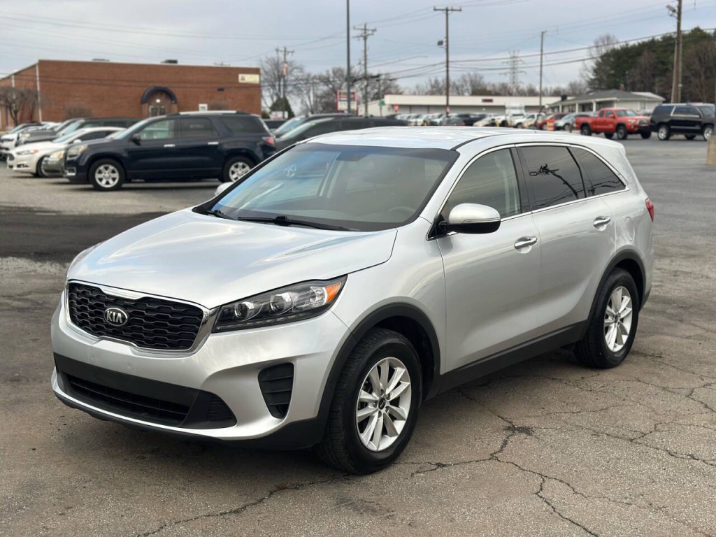 2019 Kia Sorento Image 1