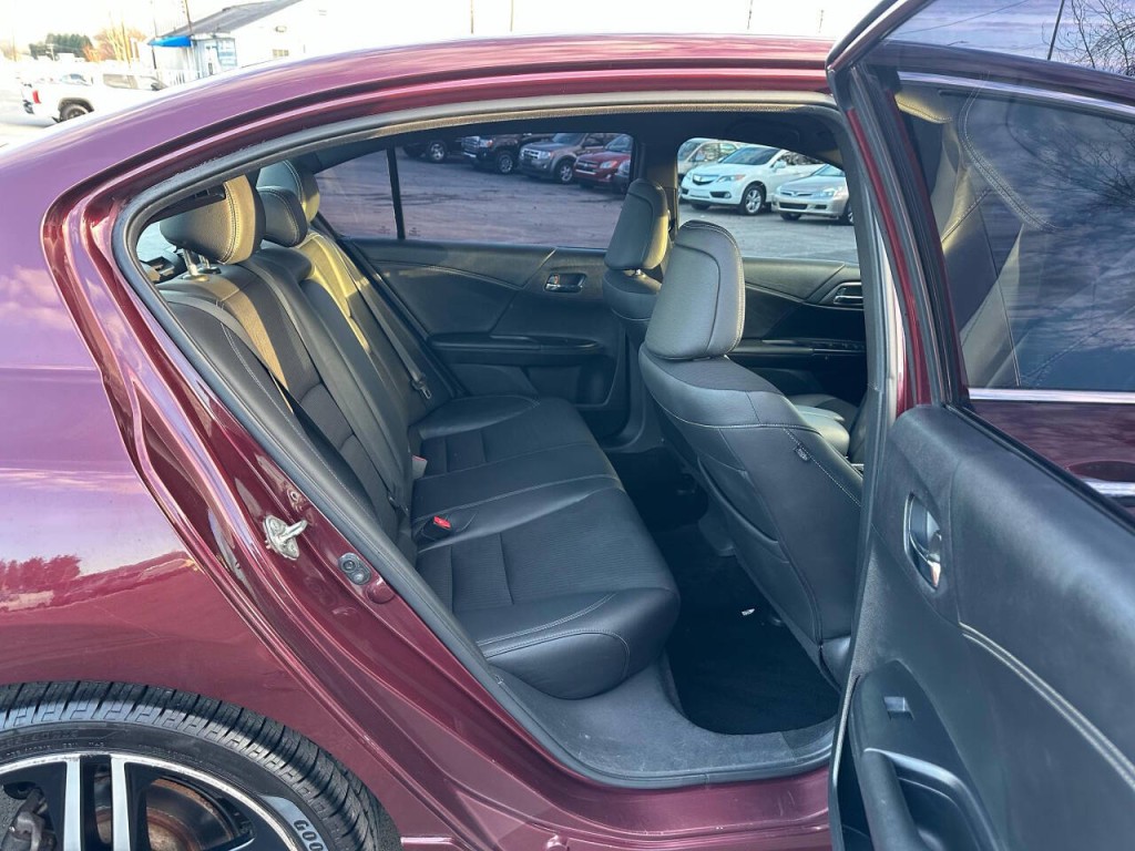 2016 Honda Accord Image 10