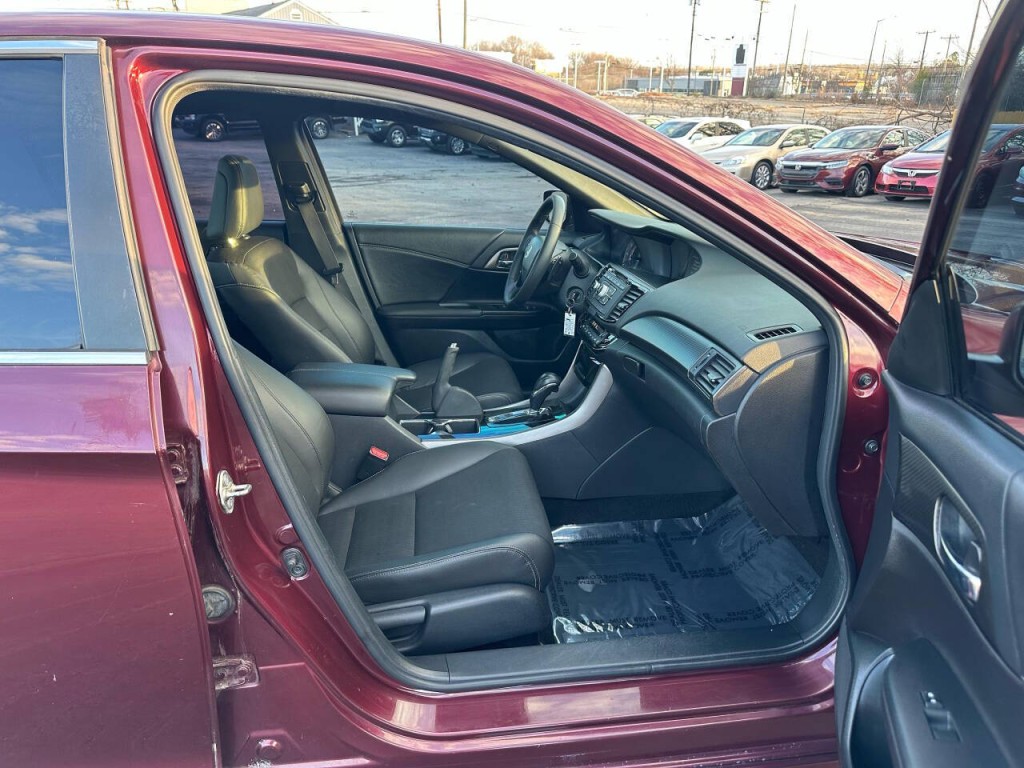2016 Honda Accord Image 12