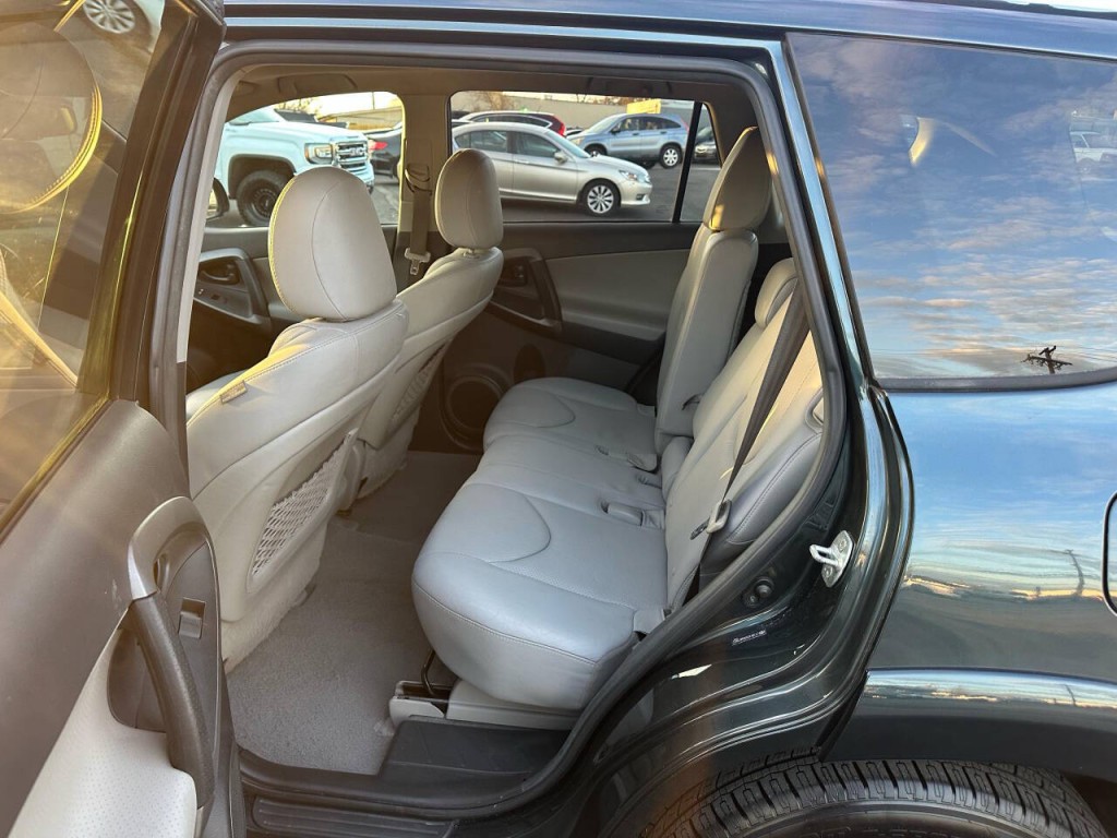 2012 Toyota Rav4 Image 9
