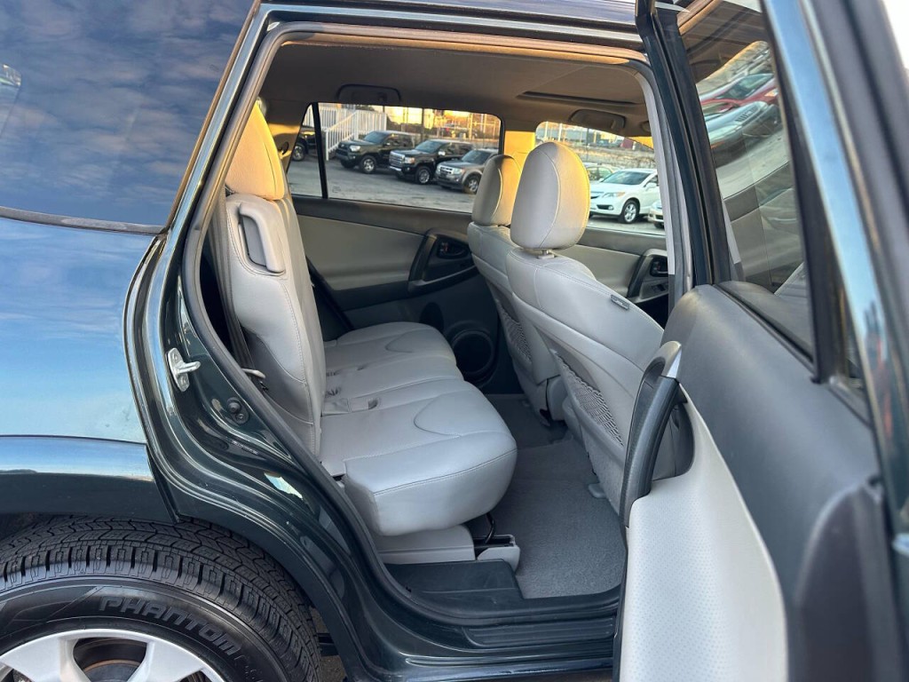 2012 Toyota Rav4 Image 10