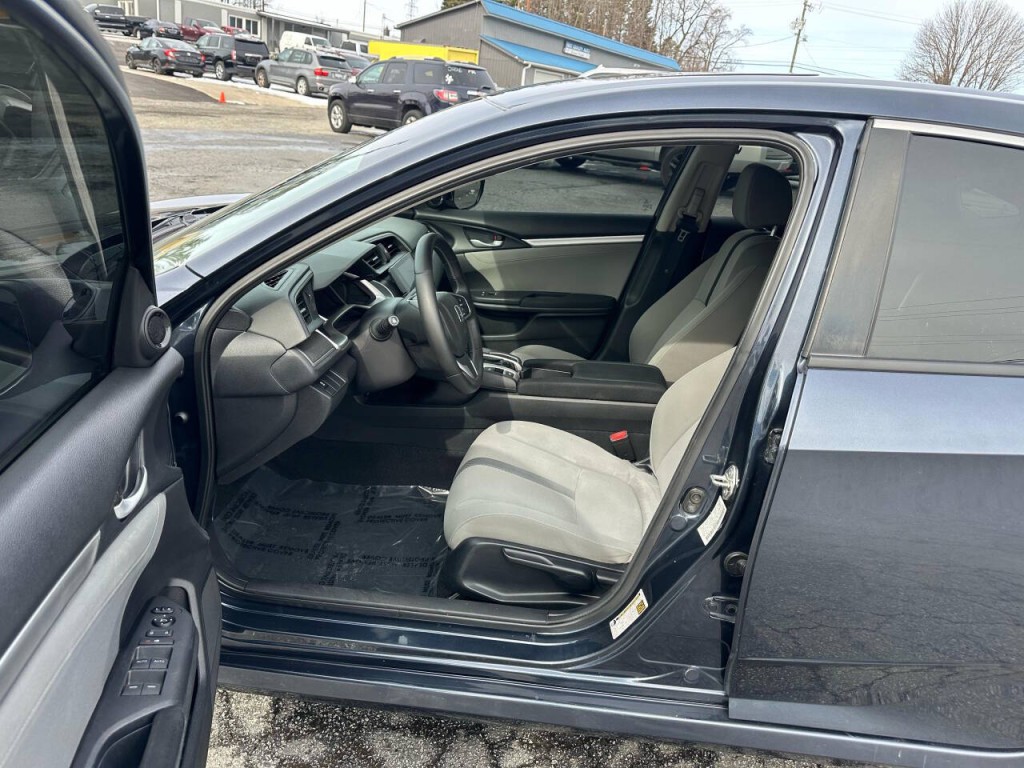 2018 Honda Civic Image 8