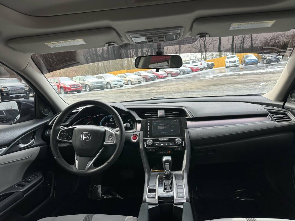2018 Honda Civic Image 11