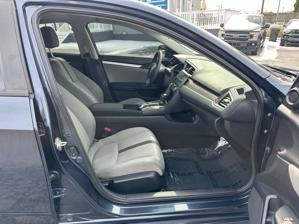 2018 Honda Civic Image 12