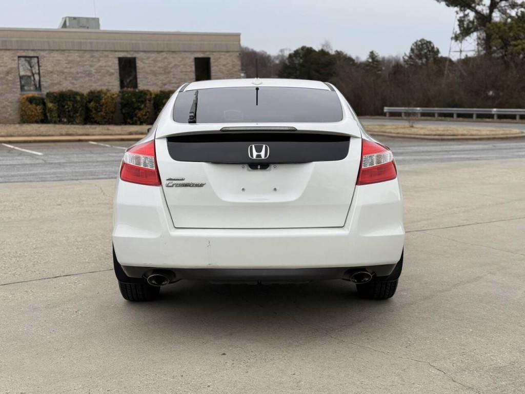 2011 Honda Crosstour Image 4