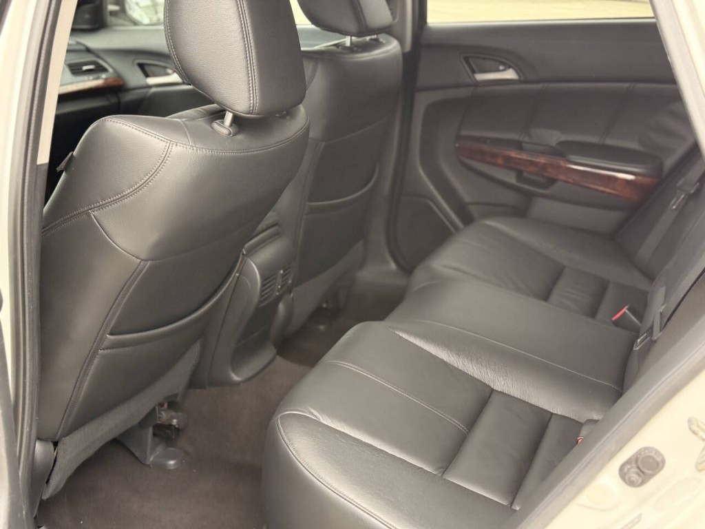 2011 Honda Crosstour Image 9