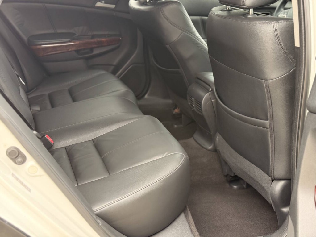 2011 Honda Crosstour Image 10