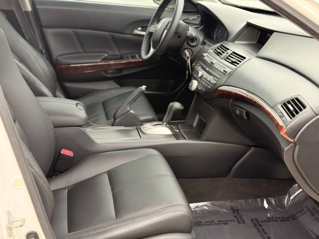 2011 Honda Crosstour Image 12