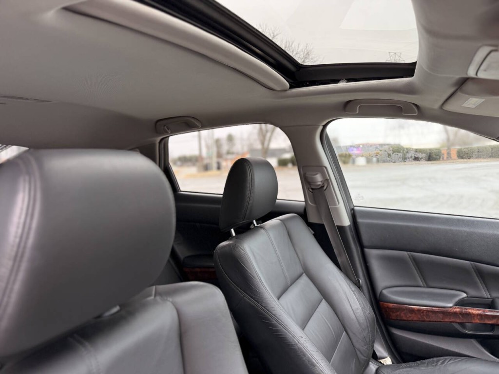 2011 Honda Crosstour Image 14