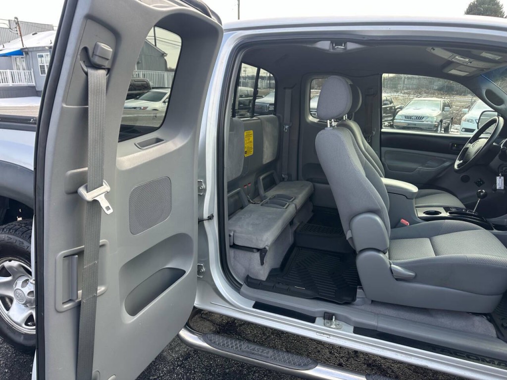 2007 Toyota Tacoma Image 9