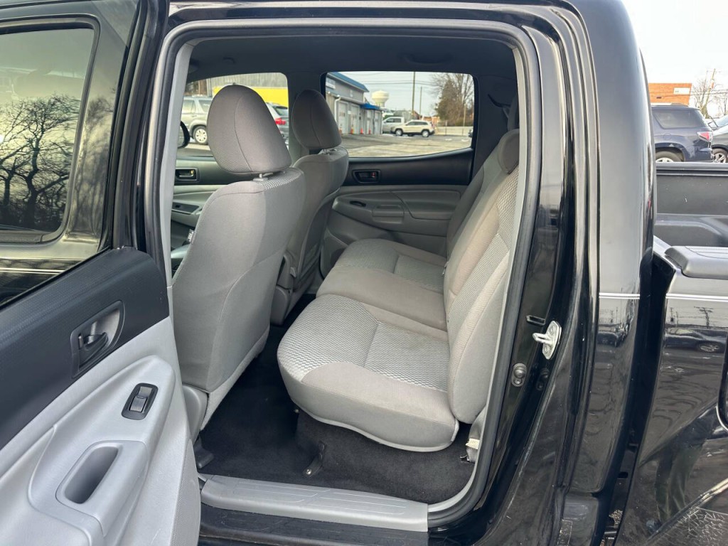 2013 Toyota Tacoma Image 9