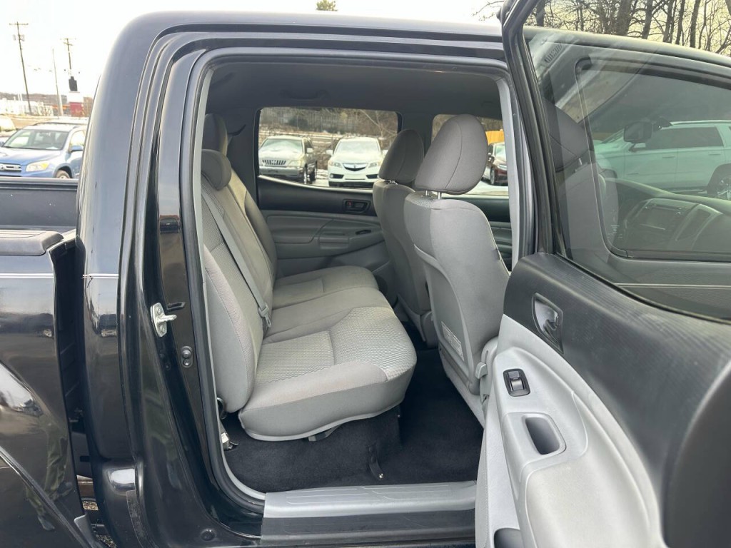 2013 Toyota Tacoma Image 10