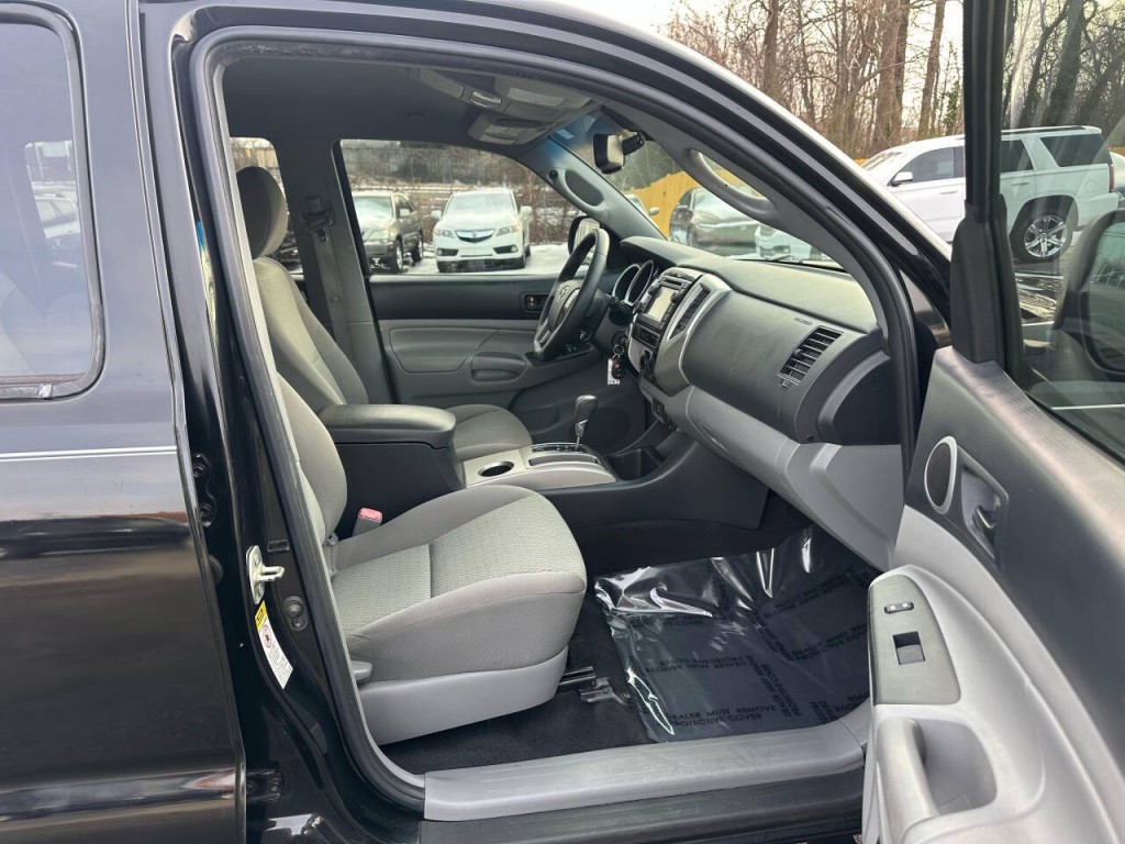 2013 Toyota Tacoma Image 12