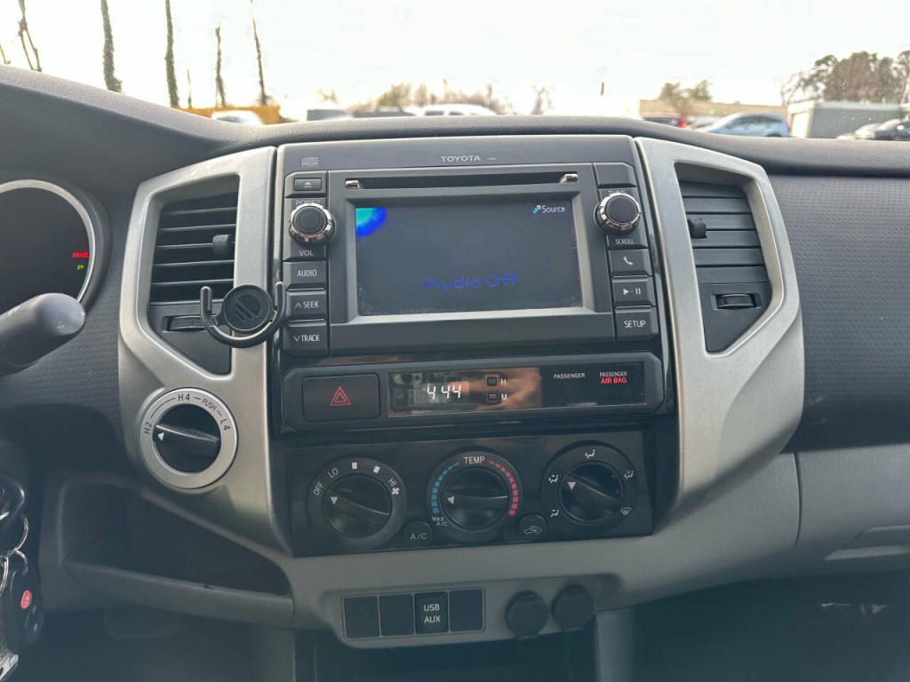 2013 Toyota Tacoma Image 13