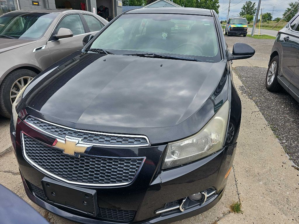2011 Chevrolet Cruze Image 3