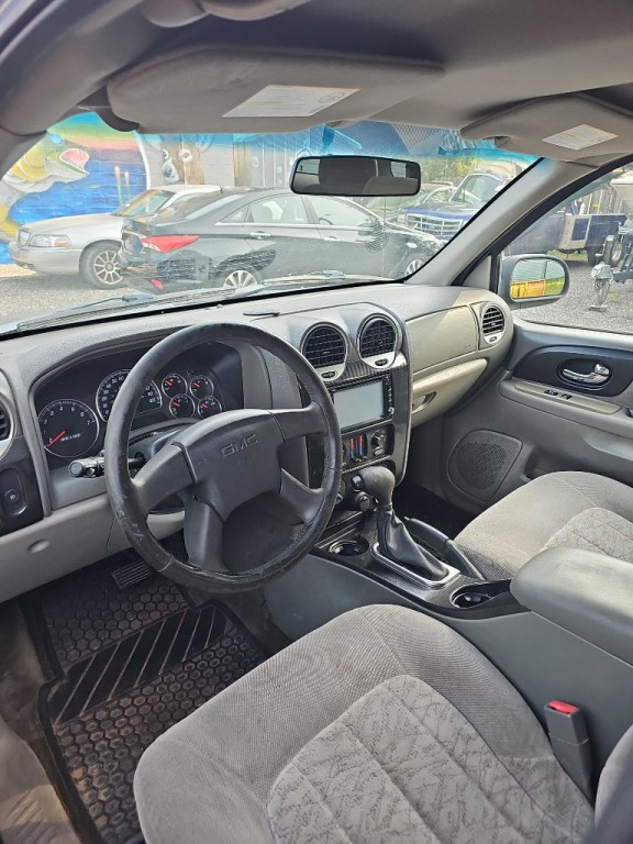 2003 GMC Envoy Image 5