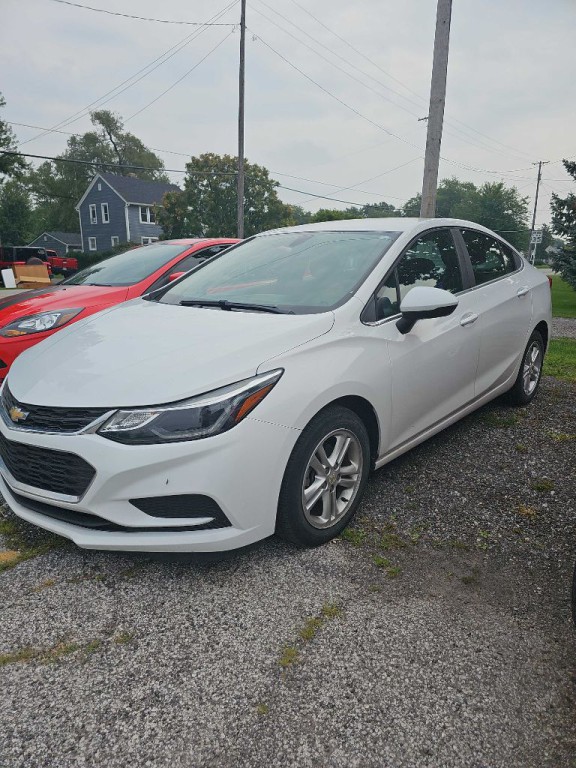 2017 Chevrolet Cruze Image 1