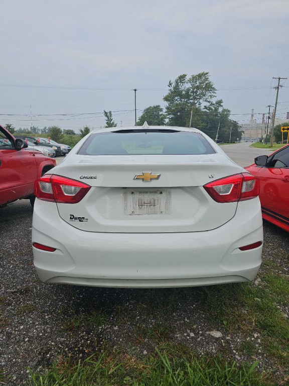 2017 Chevrolet Cruze Image 3