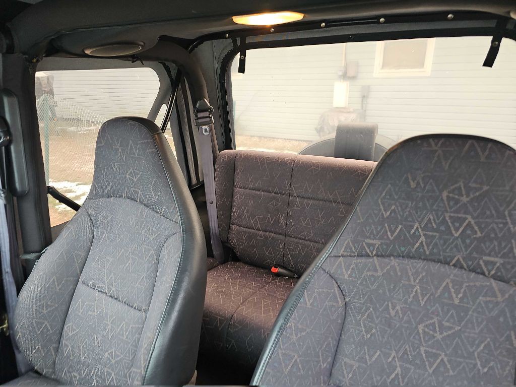 2002 Jeep Wrangler Image 6