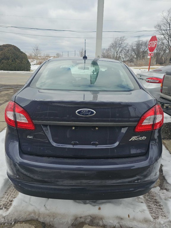 2013 Ford Fiesta Image 4