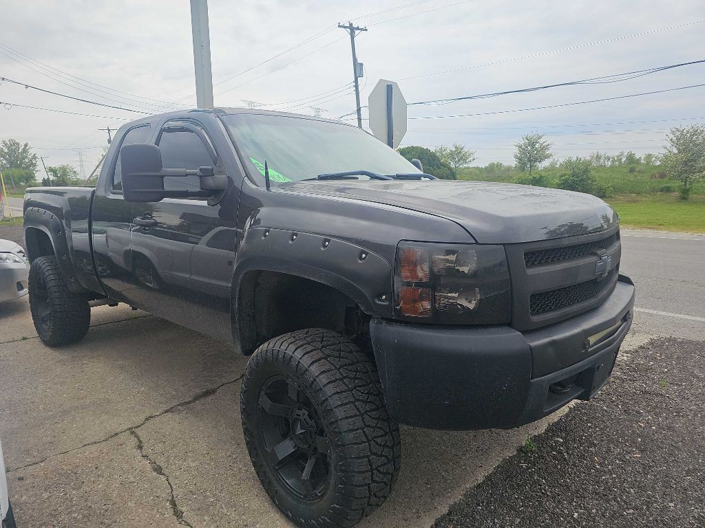 2010 Chevrolet Silverado 1500 Image 1